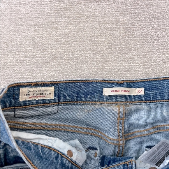 Levi's Wedgie Straight Denim Jeans in Love Triangle Size 27 - Picture 5 of 7
